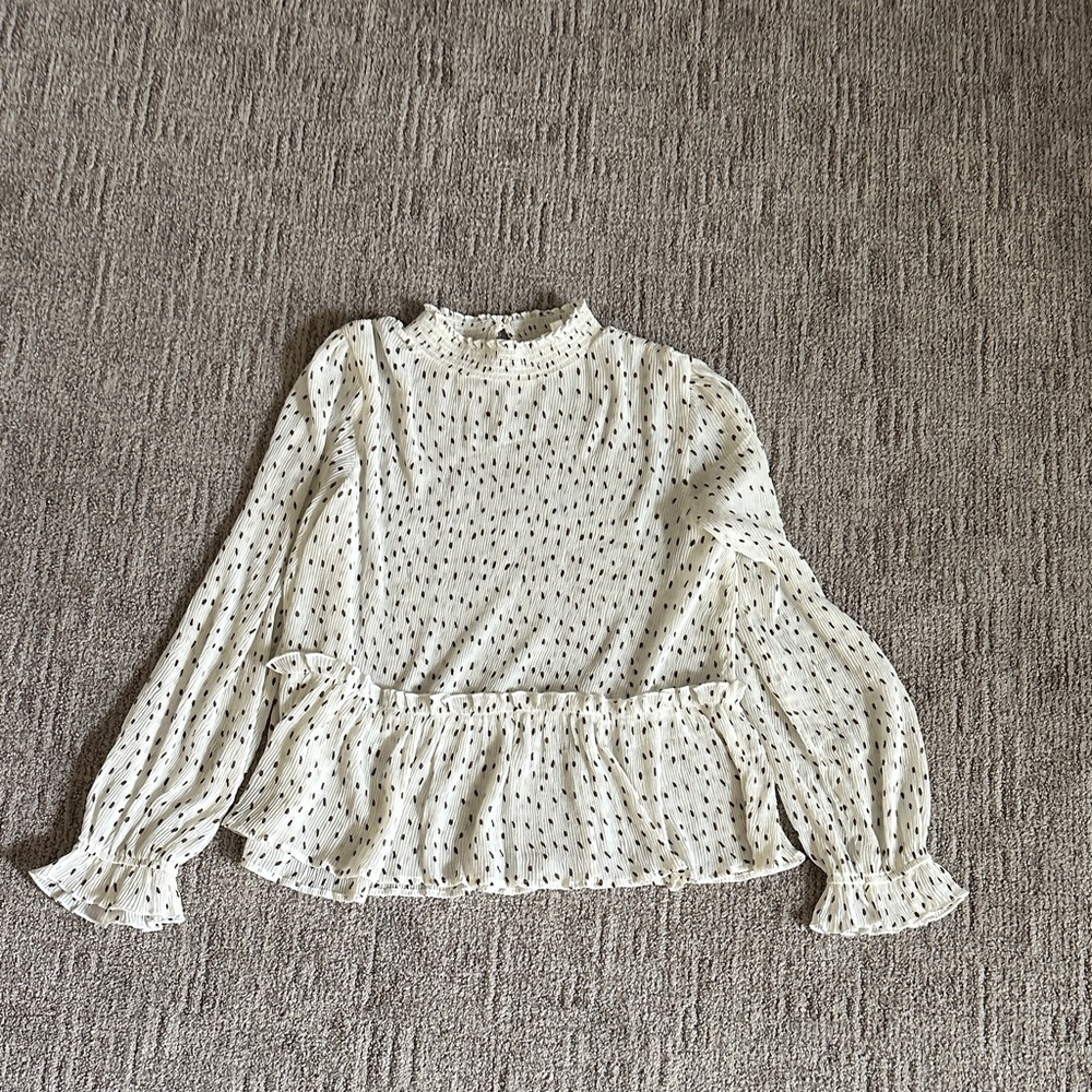 Mine White and Black Patterned Blouse